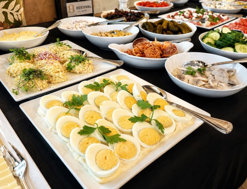 DELICIOUS BREAKFASTS TO START YOUR DAY RIGHT TASTY BREAKFAST!
